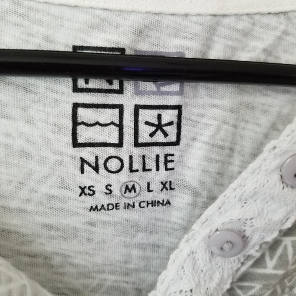 X NOLLIE JUNIORS V NECK CROCHET SLEEVE HEM BLOUSE - Picture 5 of 8